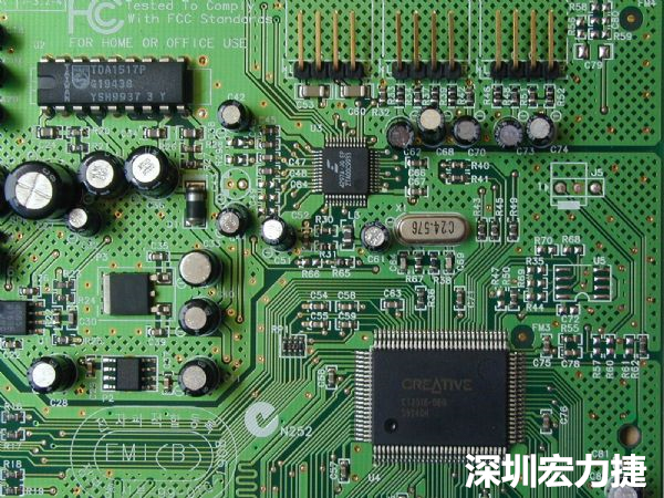 針對(duì)PCB區(qū)塊產(chǎn)生的EMI干擾問題，可使用EMI改善對(duì)策元件重點(diǎn)改善。