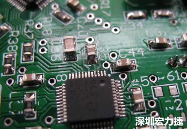 音訊電路訊號品質(zhì)，是影響操作體驗的關(guān)鍵，電路布局要特別注意。