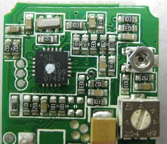 PCBA加工IC元件主要分為DIP及SMD兩大類，DIP 插件的IC，SMD (Surface Mount Device) 表面貼裝元件。